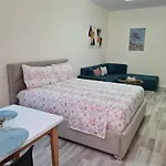 Nazari Apartment 1